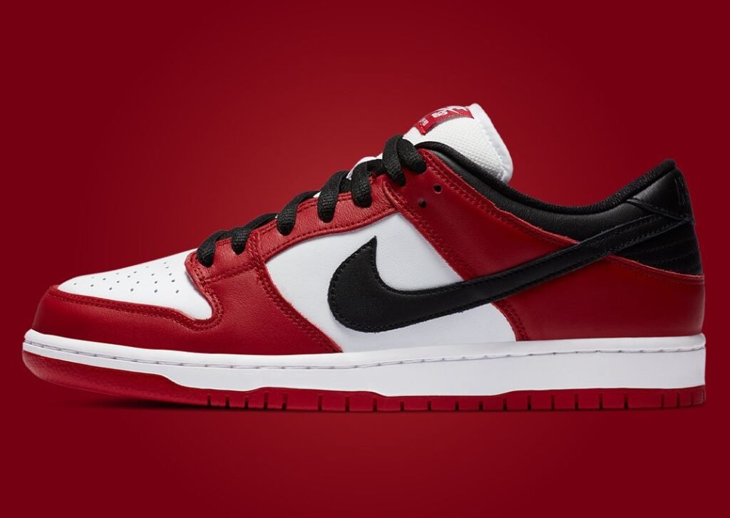 حذاء سنيكرز نايك اس بي دانك لو شيكاغو أحمر أبيض أسود  Nike SB Dunk Low Chicago