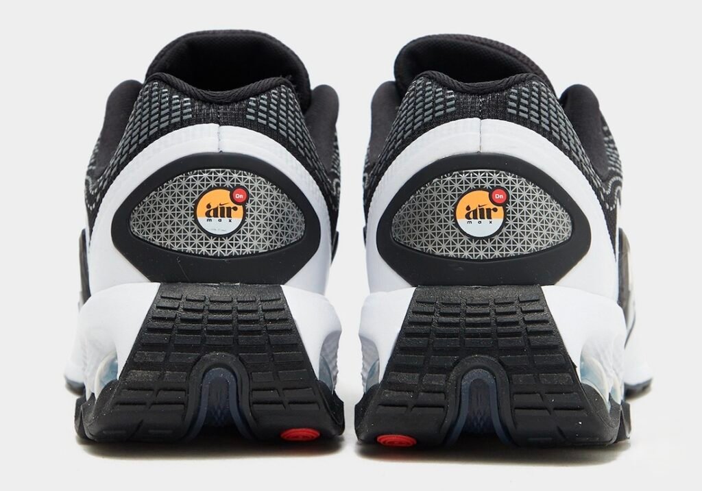 حذاء سنيكرز نايك اير ماكس دي ان باندا Nike Air Max Dn Panda