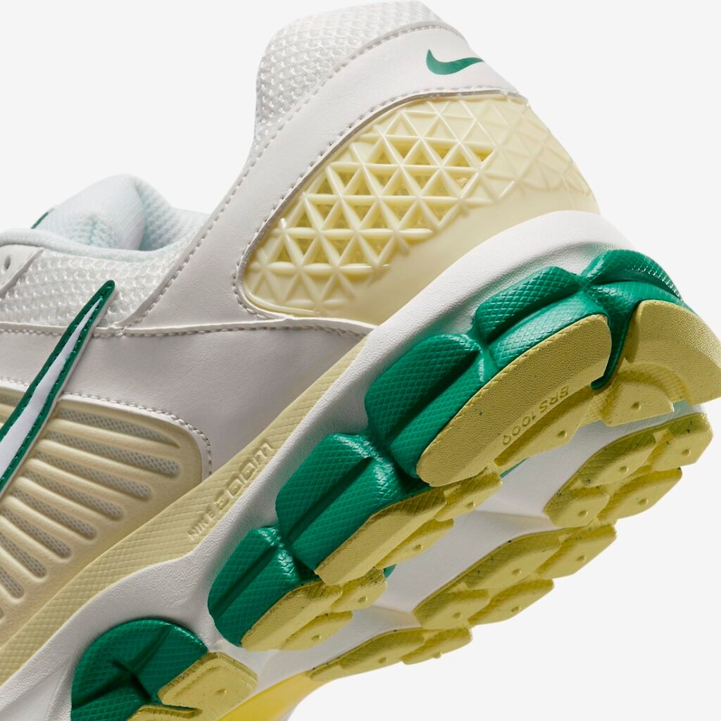 حذاء الجري نايك زووم فوميرو 5 الاباستر مالاشايت لون اخضر ابيض Nike Zoom Vomero 5 Alabaster Malachite