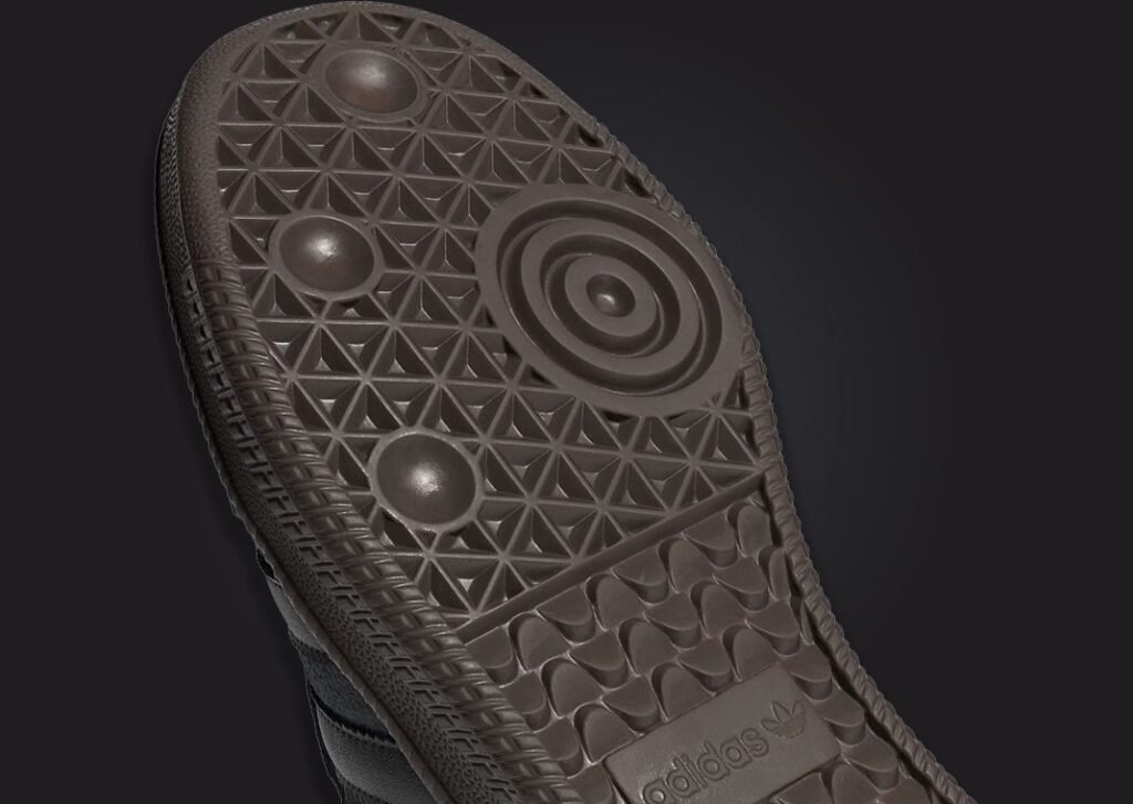 حذاء سنيكرز اديداس سامبا اكس ال جي دارك جراي بلاك لون رمادي غامق اسود adidas Samba XLG Dark Grey Black