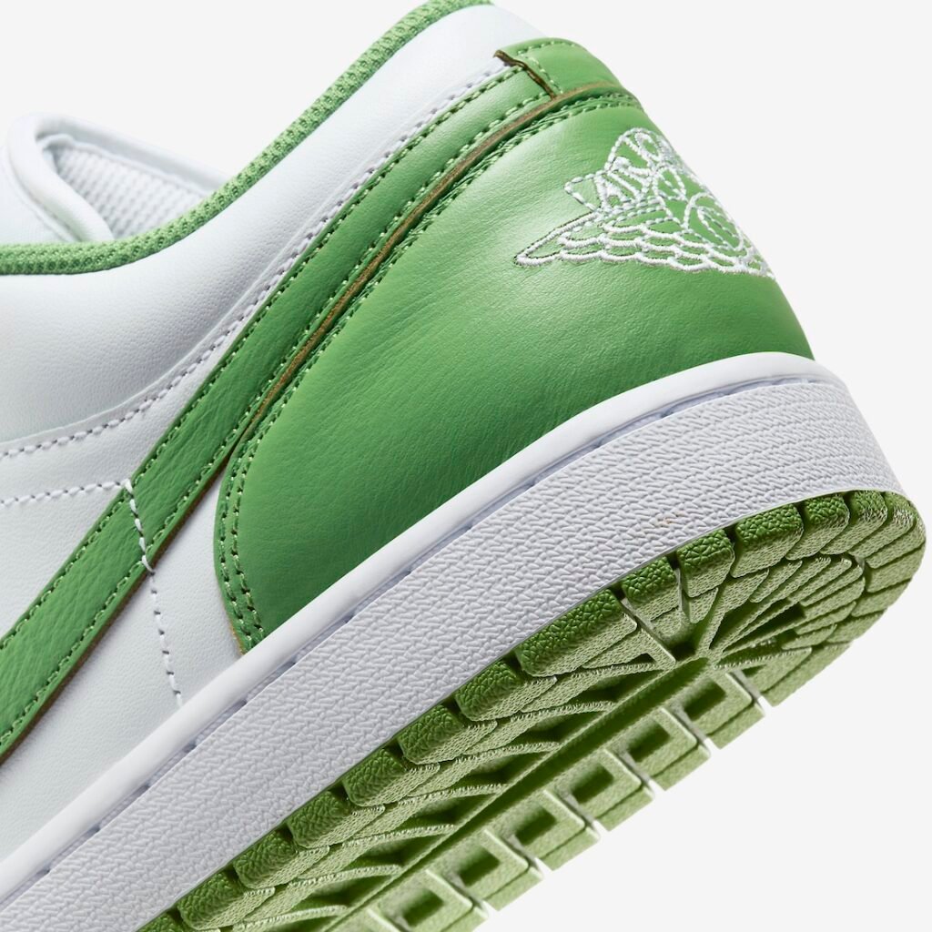 حذاء سنيكرز نايك اير جوردن 1 لو كلوروفيل لون اخضر ابيض Air Jordan 1 Low Chlorophyll