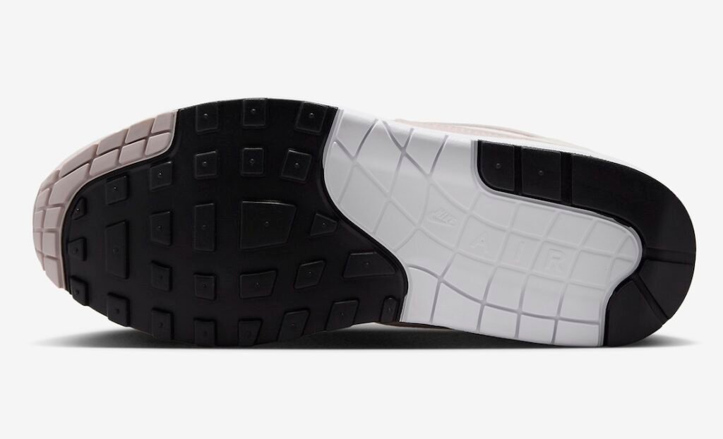 حذاء سنيكرز نايك اير ماكس 1 فانتوم بلاتينوم فايوليت النسائي لون بنفسجي بلاتيني أبيض Nike Air Max 1 Phantom Platinum Violet