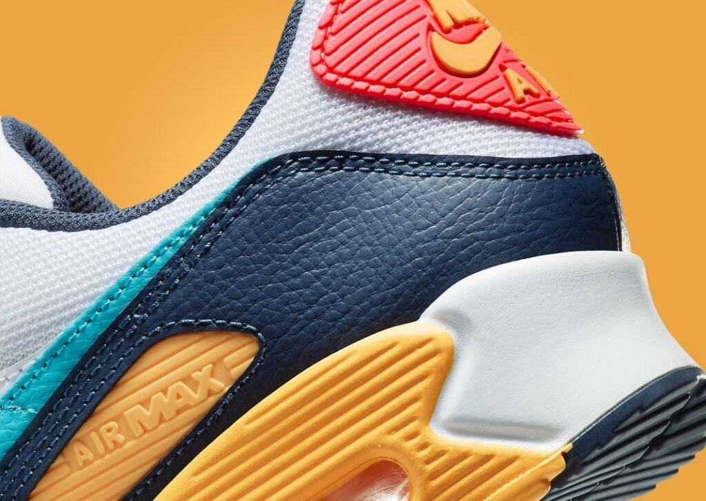 حذاء سنيكرز نايك اير ماكس 90 ثندر بلو مالتي كلر لون ابيض اخضر ازرق برتقالي Nike Air Max 90 Thunder Blue Multi-Color