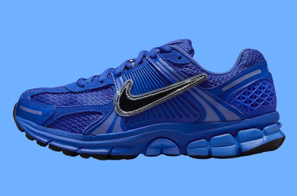 حذاء الجري نايك زووم فوميرو 5 ريسر بلو لون ازرق فضي Nike Zoom Vomero 5 Racer Blue