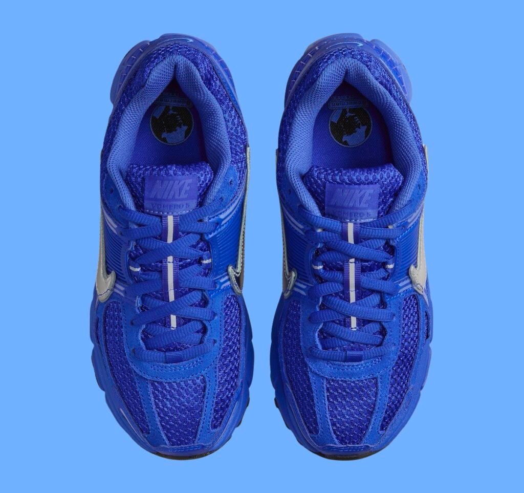 حذاء الجري نايك زووم فوميرو 5 ريسر بلو لون ازرق فضي Nike Zoom Vomero 5 Racer Blue