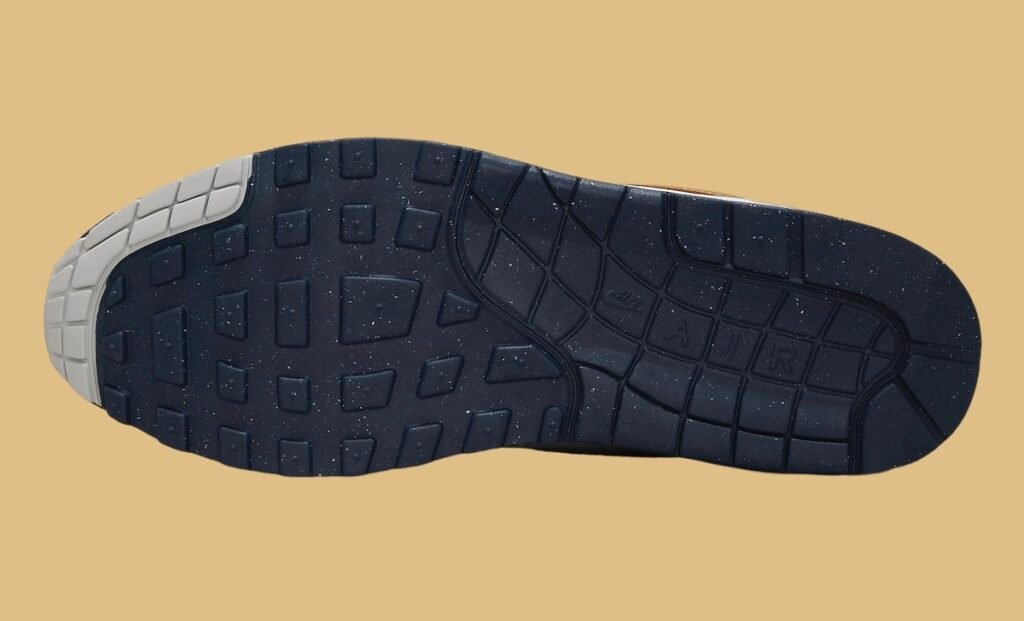 حذاء سنيكرز نايك اير ماكس 1 أولمبيك لون كحلي رمادي ابيض Nike Air Max 1 Olympic