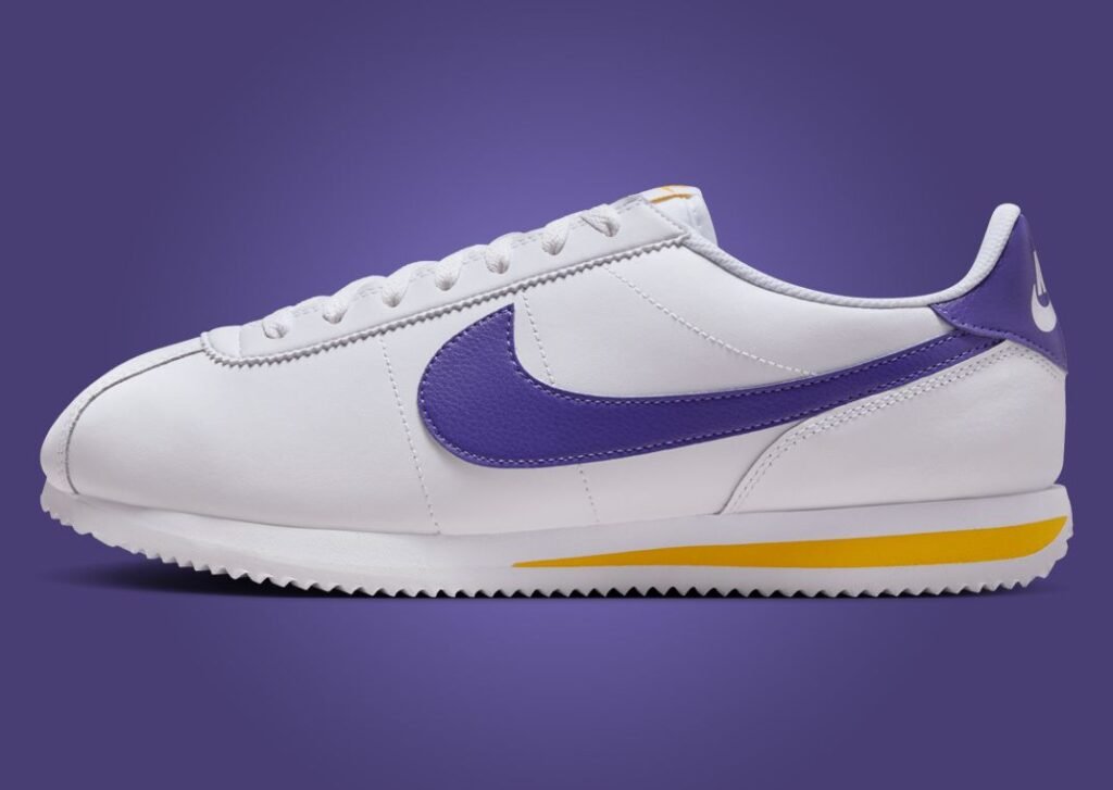 حذاء سنيكرز نايك كورتيز ليكرز لون ابيض بنفسجي  Nike Cortez Lakers
