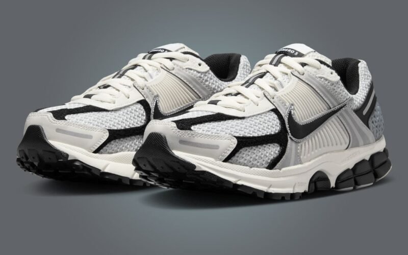 Nike Zoom Vomero 5 Photon Dust Phantom