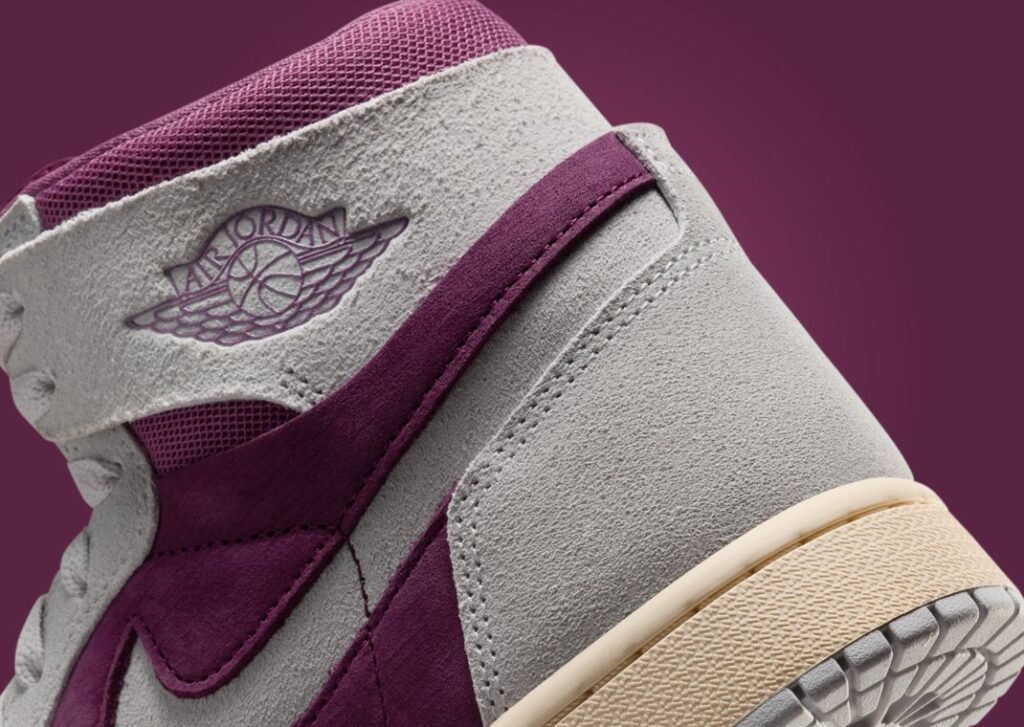 اير جوردن 1 هاي زوم CMFT 2 بوردو ناتشورل جراي النسائي لون عنابي ورمادي Air Jordan 1 High Zoom CMFT 2 Bordeaux Neutral Grey