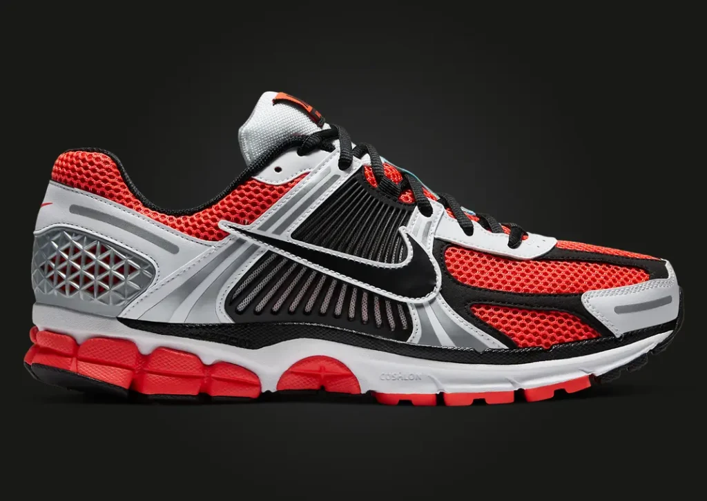 حذاء الجري نايك زوم فوميرو 5 برايت كريمسون بلاك لون احمر اسود فضي Nike Zoom Vomero 5 Bright Crimson Black