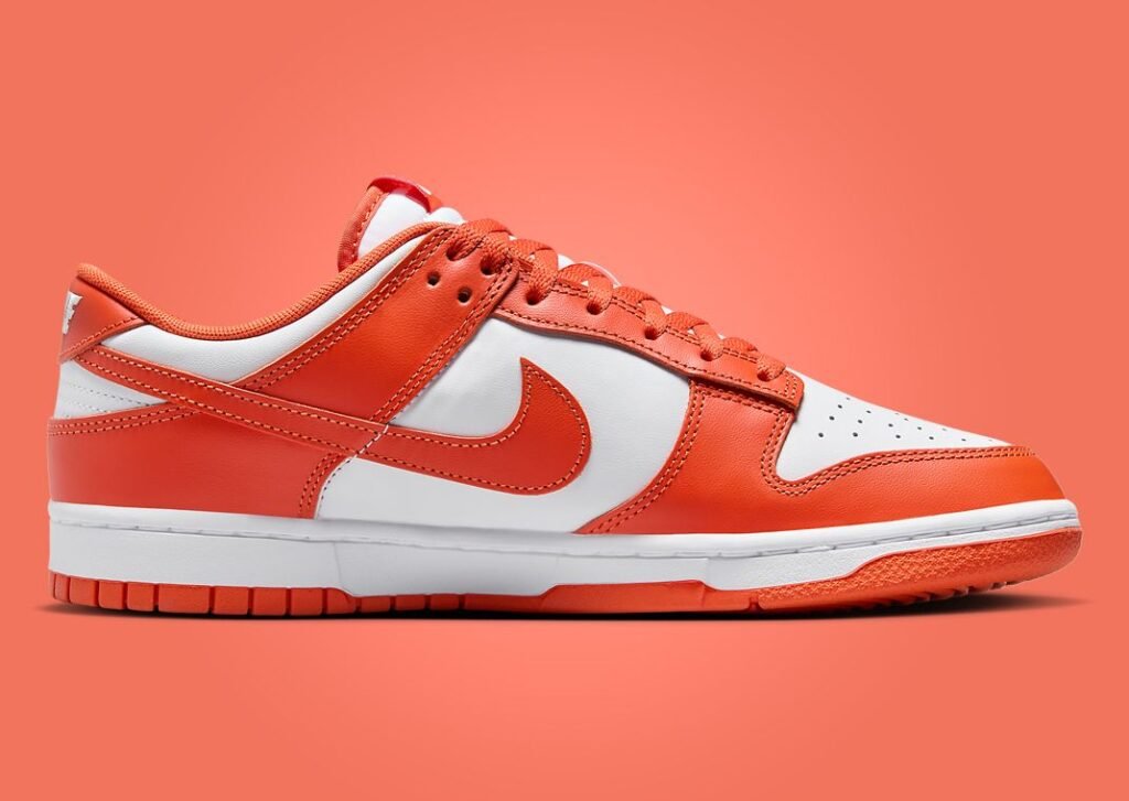 حذاء سنيكرز نايك دانك لو كوزميك كلاي سيراكيوز لون احمر برتقالي ابيض Nike Dunk Low Cosmic Clay Syracuse