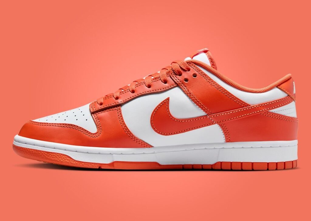 حذاء سنيكرز نايك دانك لو كوزميك كلاي سيراكيوز لون احمر برتقالي ابيض Nike Dunk Low Cosmic Clay Syracuse