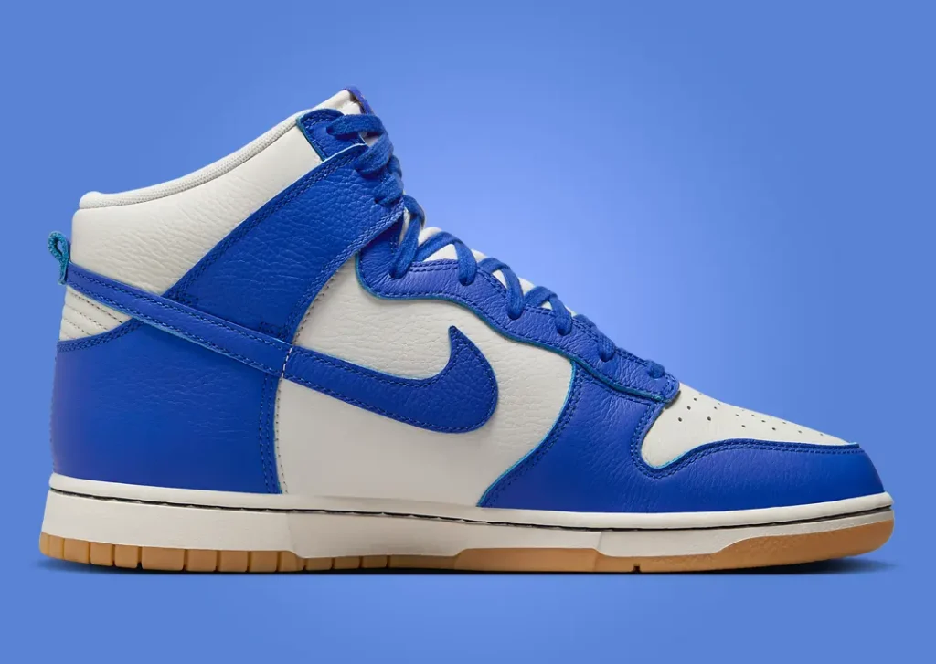 حذاء سنيكرز نايك دانك هاي فانتوم رايسر بلو النسائي لون ابيض ازرق Nike Dunk High Phantom Racer Blue