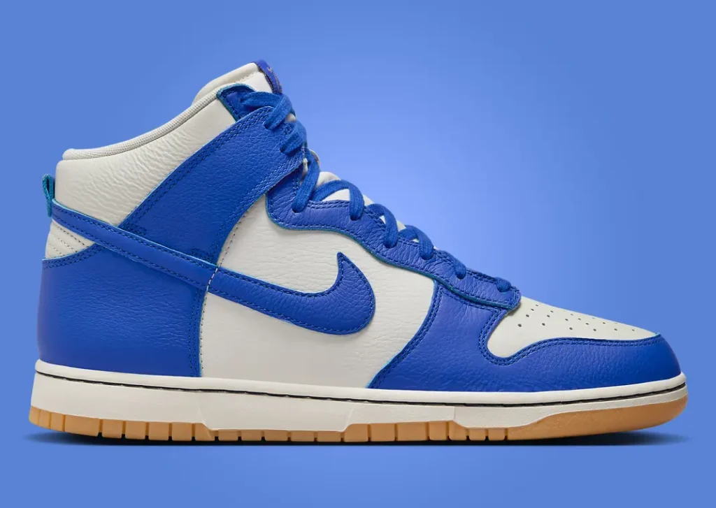 حذاء سنيكرز نايك دانك هاي فانتوم رايسر بلو النسائي لون ابيض ازرق Nike Dunk High Phantom Racer Blue