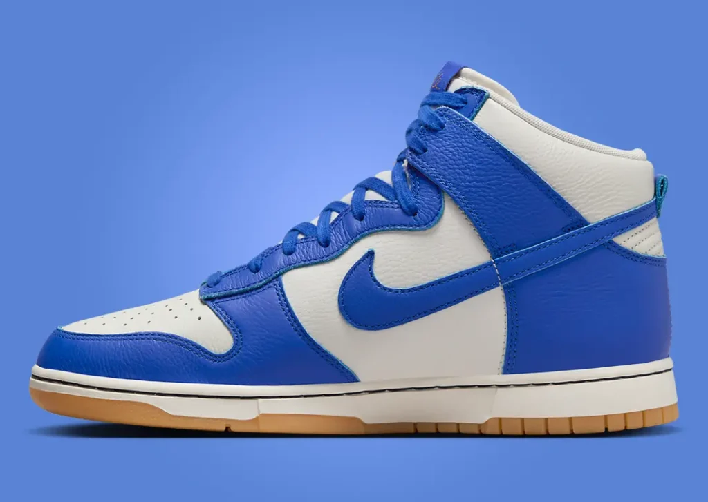 حذاء سنيكرز نايك دانك هاي فانتوم رايسر بلو النسائي لون ابيض ازرق Nike Dunk High Phantom Racer Blue