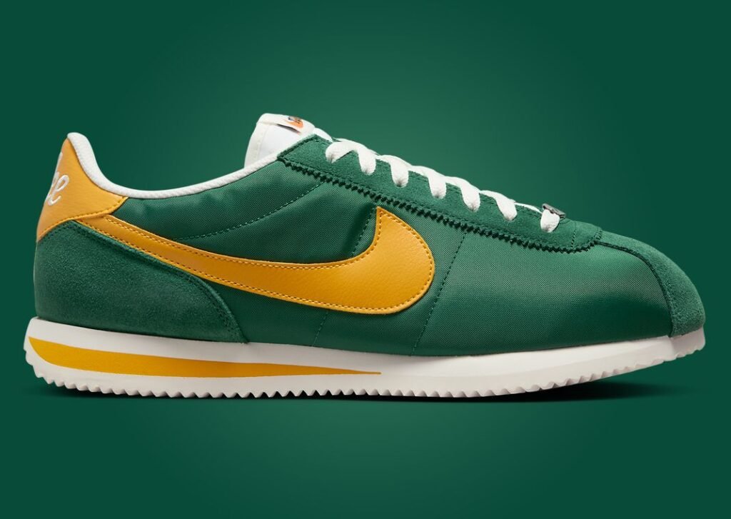 حذاء سنيكرز نايك كورتيز تي اكس تي اوريغون لون اخضر اصفر Nike Cortez TXT Oregon