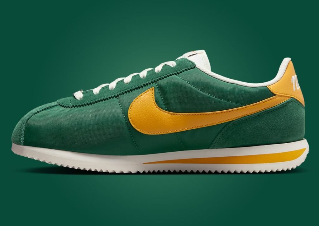 حذاء سنيكرز نايك كورتيز تي اكس تي اوريغون لون اخضر اصفر Nike Cortez TXT Oregon