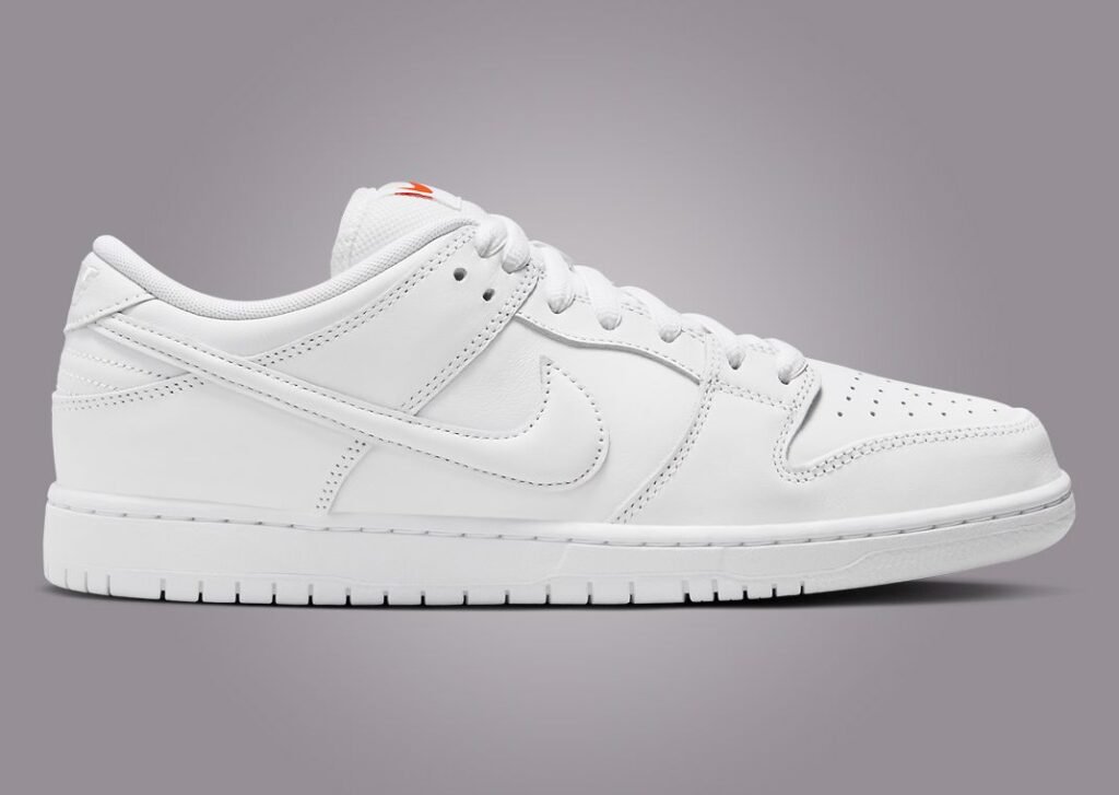 نايك اس بي دانك لو آيزو تريبل وايت لون ابيض بالكامل Nike SB Dunk Low ISO Triple White