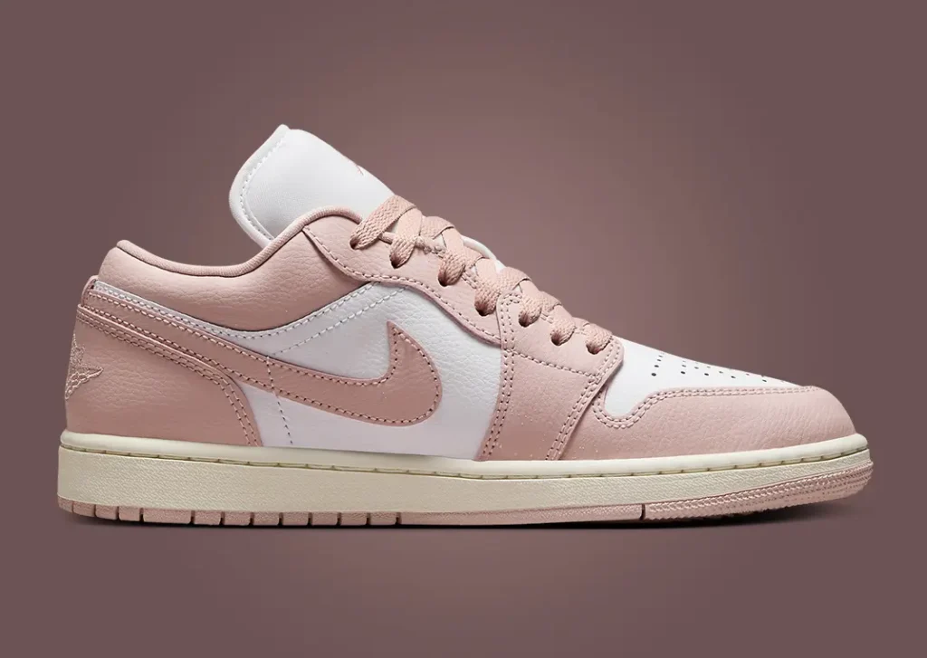 نايك اير جوردن 1 لو وايت بِينك اكسفورد النسائي لون وردي ابيض Air Jordan 1 Low White Pink Oxford