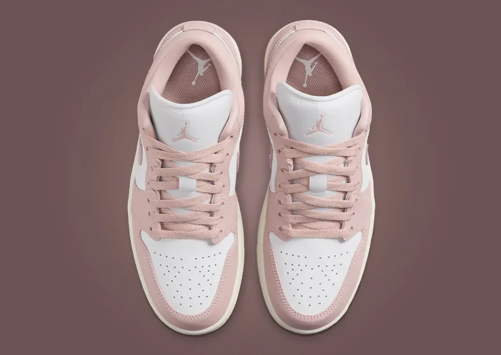 نايك اير جوردن 1 لو وايت بِينك اكسفورد النسائي لون وردي ابيض Air Jordan 1 Low White Pink Oxford