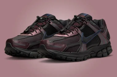 Nike Zoom Vomero 5 Burgundy Crush Midnight Navy