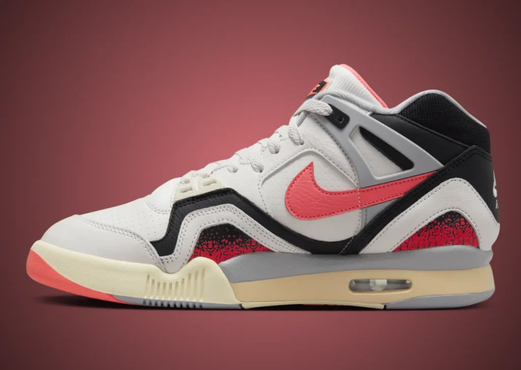 حذاء التنس نايك اير تيك تشالنج 2 هوت لافا لون ابيض واسود Nike Air Tech Challenge 2 Hot Lava