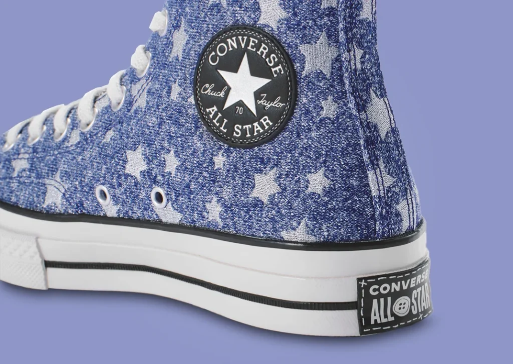 حذاء سنيكرز لايكا × كونفيرس كورالين لون ازرق وابيض Laika x Converse Coraline Collection