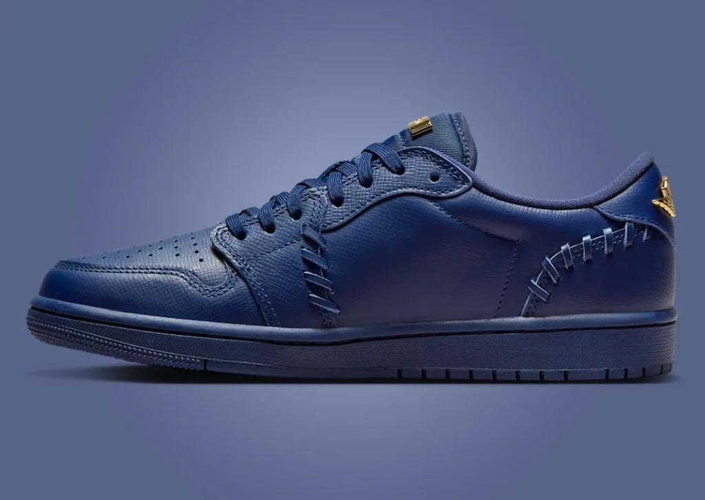 حذاء سنيكرز نايك إير جوردن 1 إم إم لو ميدنايت نايفي النسائي لون كحلي Air Jordan 1 MM Low Midnight Navy