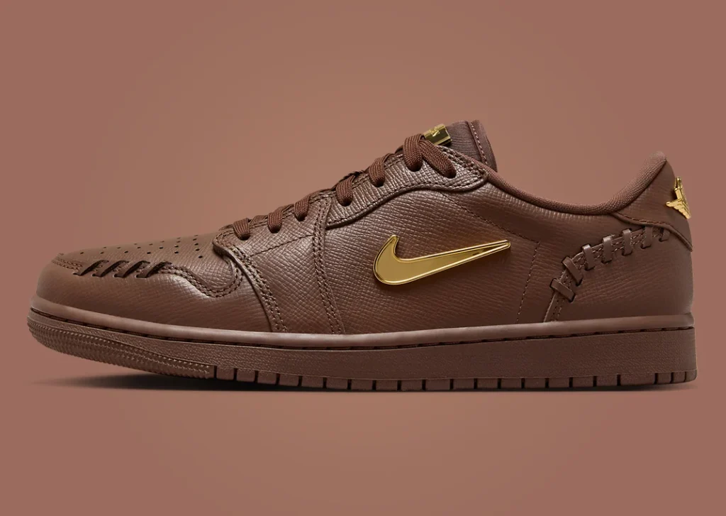 حذاء سنيكرز نايك اير جوردن 1 ميثود اوف ميك لو كاكو واو لون بني Air Jordan 1 MM Low Cacao Wow