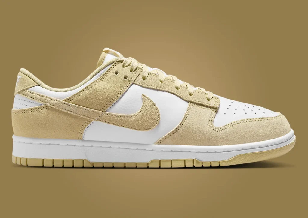 حذاء سنيكرز نايك دانك لو نايك تيم جولد سويد لون ذهبي وابيض Nike Dunk Low Team Gold Suede