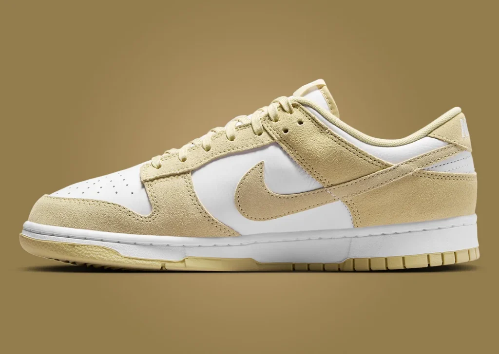 حذاء سنيكرز نايك دانك لو نايك تيم جولد سويد لون ذهبي وابيض Nike Dunk Low Team Gold Suede