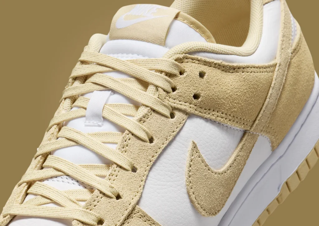 حذاء سنيكرز نايك دانك لو نايك تيم جولد سويد لون ذهبي وابيض Nike Dunk Low Team Gold Suede