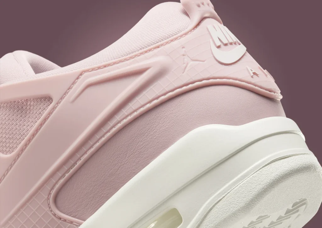 حذاءسنيكرز نايك اير جوردان 4 آر إم بينك أكسفورد النسائي لون وردي Air Jordan 4 RM Pink Oxford