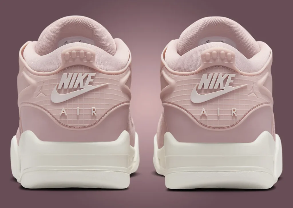 حذاءسنيكرز نايك اير جوردان 4 آر إم بينك أكسفورد النسائي لون وردي Air Jordan 4 RM Pink Oxford