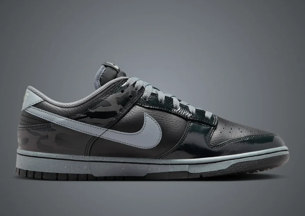 حذاء سنيكرز نايك دانك لو برلين لون اسود لامع Nike Dunk Low Berlin