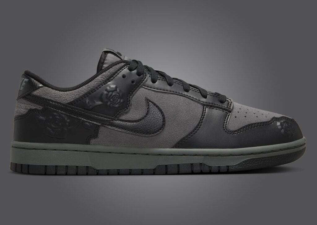 حذاء سنيكرز نايك دانك لو بلاك روزس النسائي لون اسود ورمادي Nike Dunk Low Black Roses